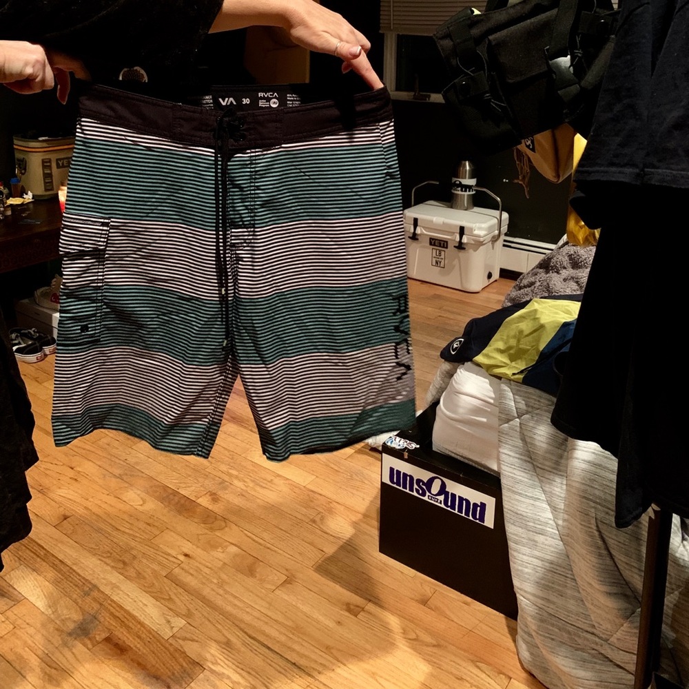 RVCA CIVIL STRIPE BOARD SHORT | SIZE 30
